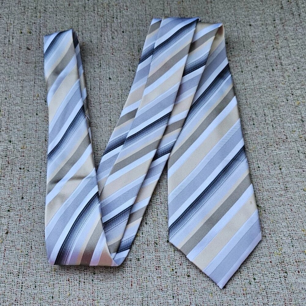 Geoffrey Beene Men Tie Multi Color Striped Necktie 100% Silk Classic Tie